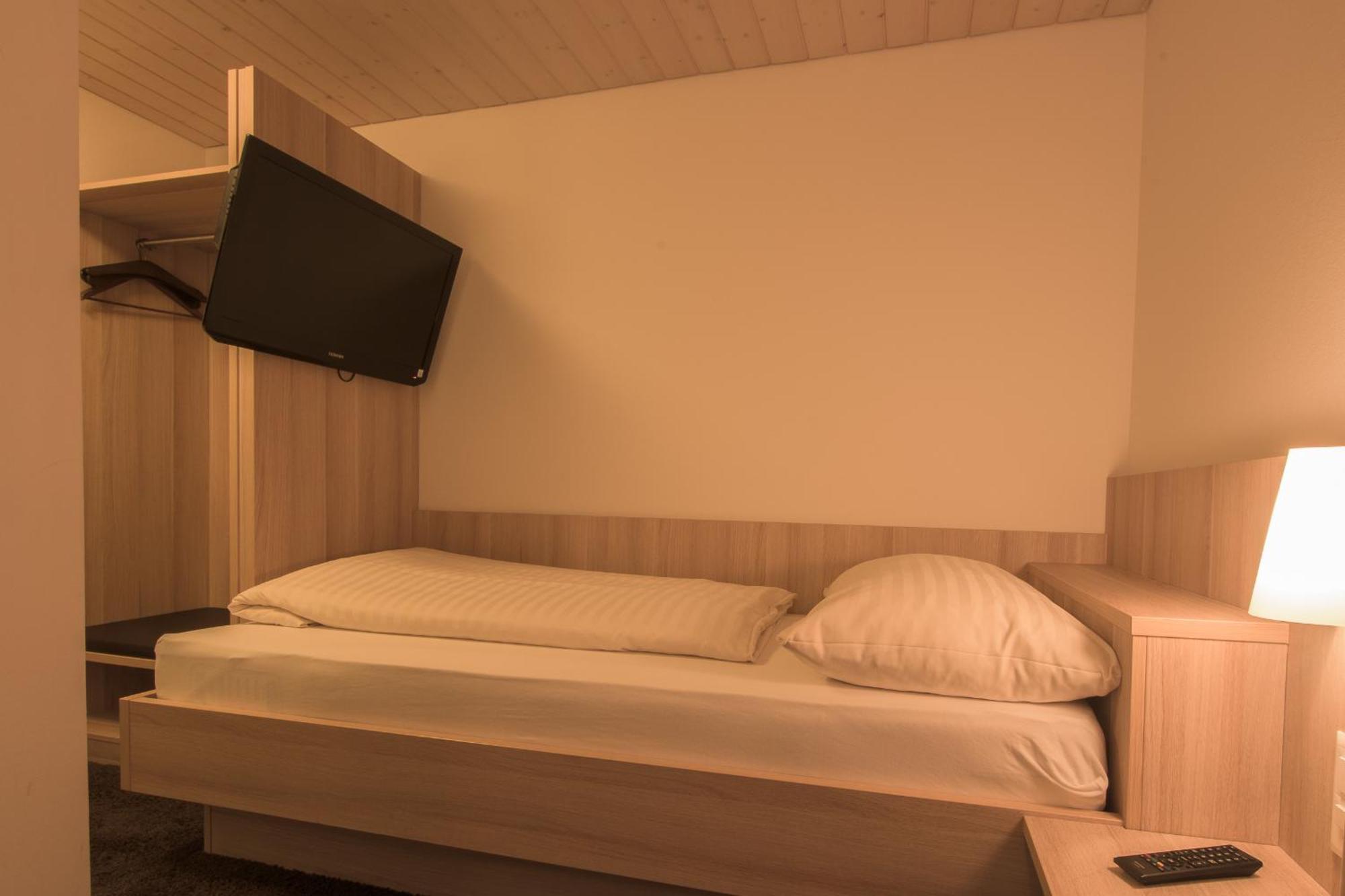 Hotel Zum Goldenen Kreuz Frauenfeld Pokój zdjęcie